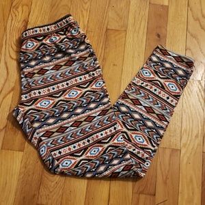 NWOT Aztec Leggings Juniors Large